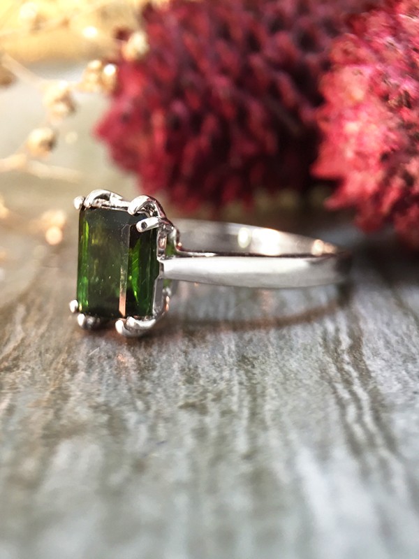 5x7MM Green Tourmaline Solitaire Engagement <Prong> Solid 14K White Gold (14KW) Colored Stone Wedding Ring 