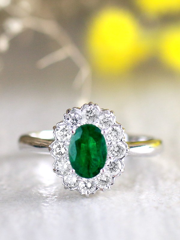 7x5MM Natural Emerald and Classic Diamond Halo Solid 14 Karat Gold Engagement Ring
